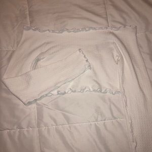 White cotton on top! 🌩